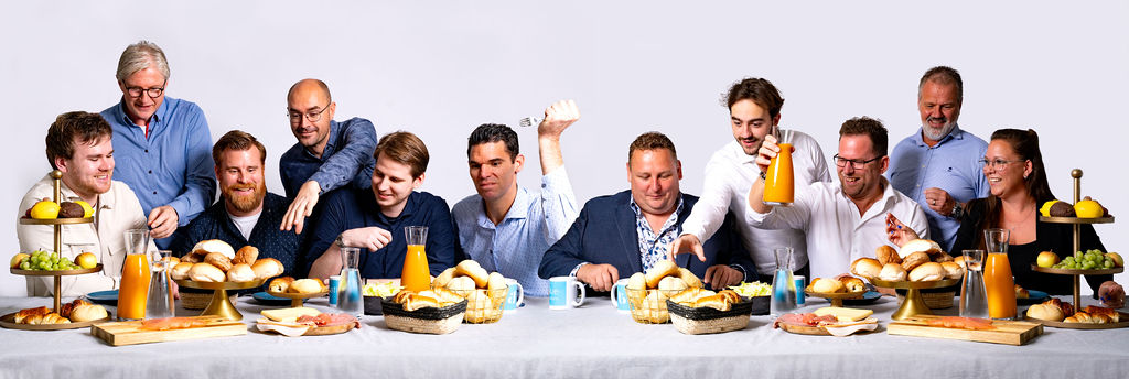 Team van BriteBlue Solutions aan het lunchen